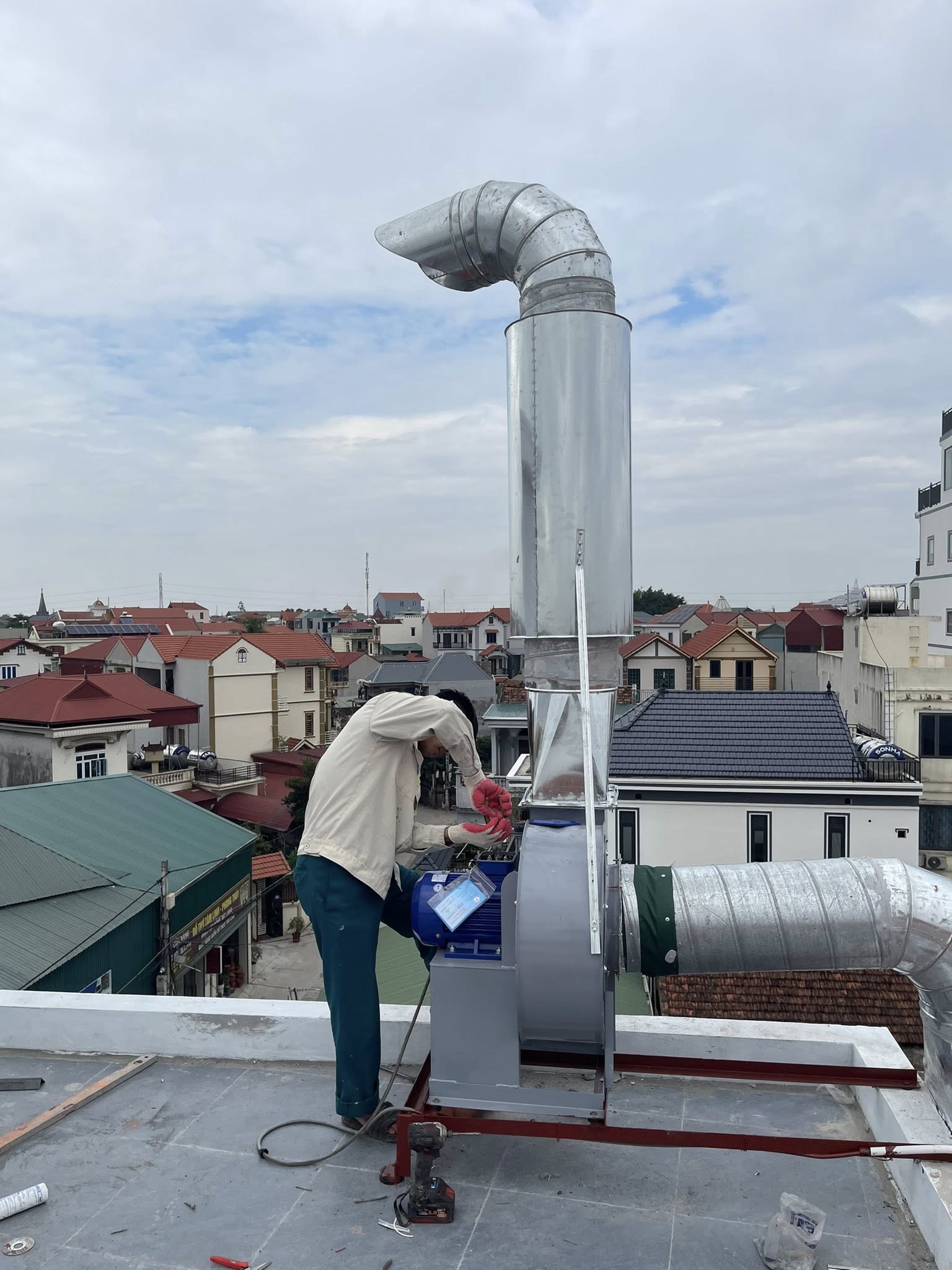 Thông gió bếp khách sạn, nhà hàng vừa và nhỏ